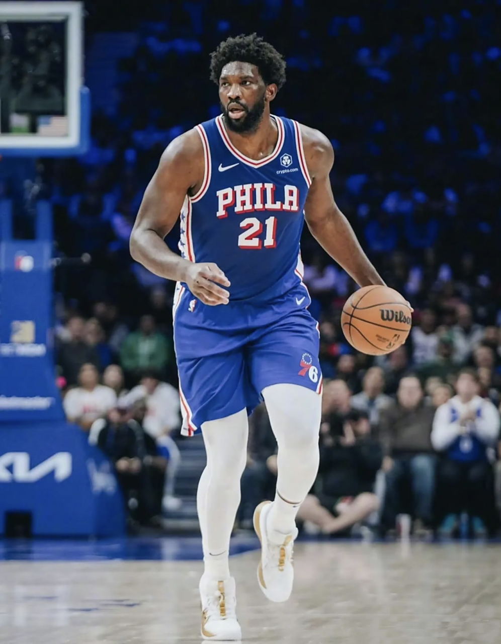 爱游戏APP-76人绝地反击马刺，汉密尔顿制霸全场的简单介绍