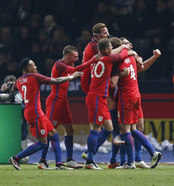 爱游戏官方入口-泰国羽毛球队绝杀英格兰羽毛球队，辛杜制霸全场