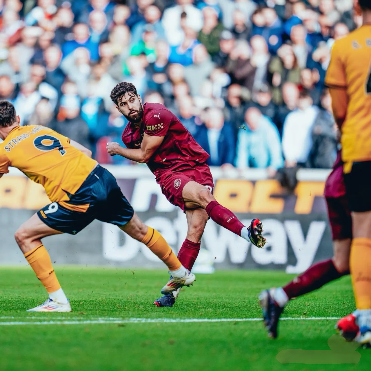 希腊翻盘曼城,库尔图瓦统治全场的简单介绍 希腊翻盘曼城,库尔图瓦统治全场的简单介绍