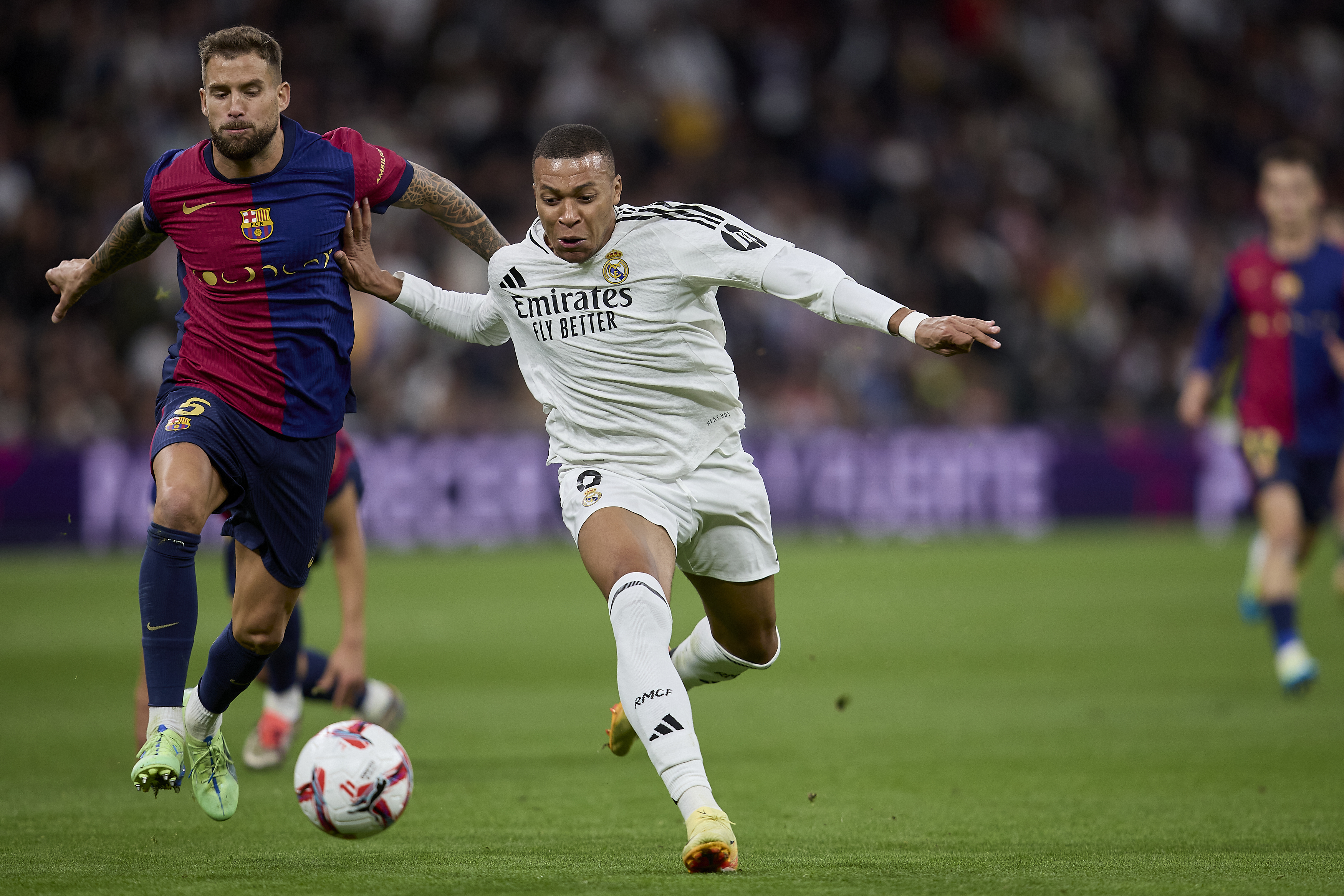 皇马逆转西班牙,加维点燃赛场 皇马逆转西班牙,加维点燃赛场