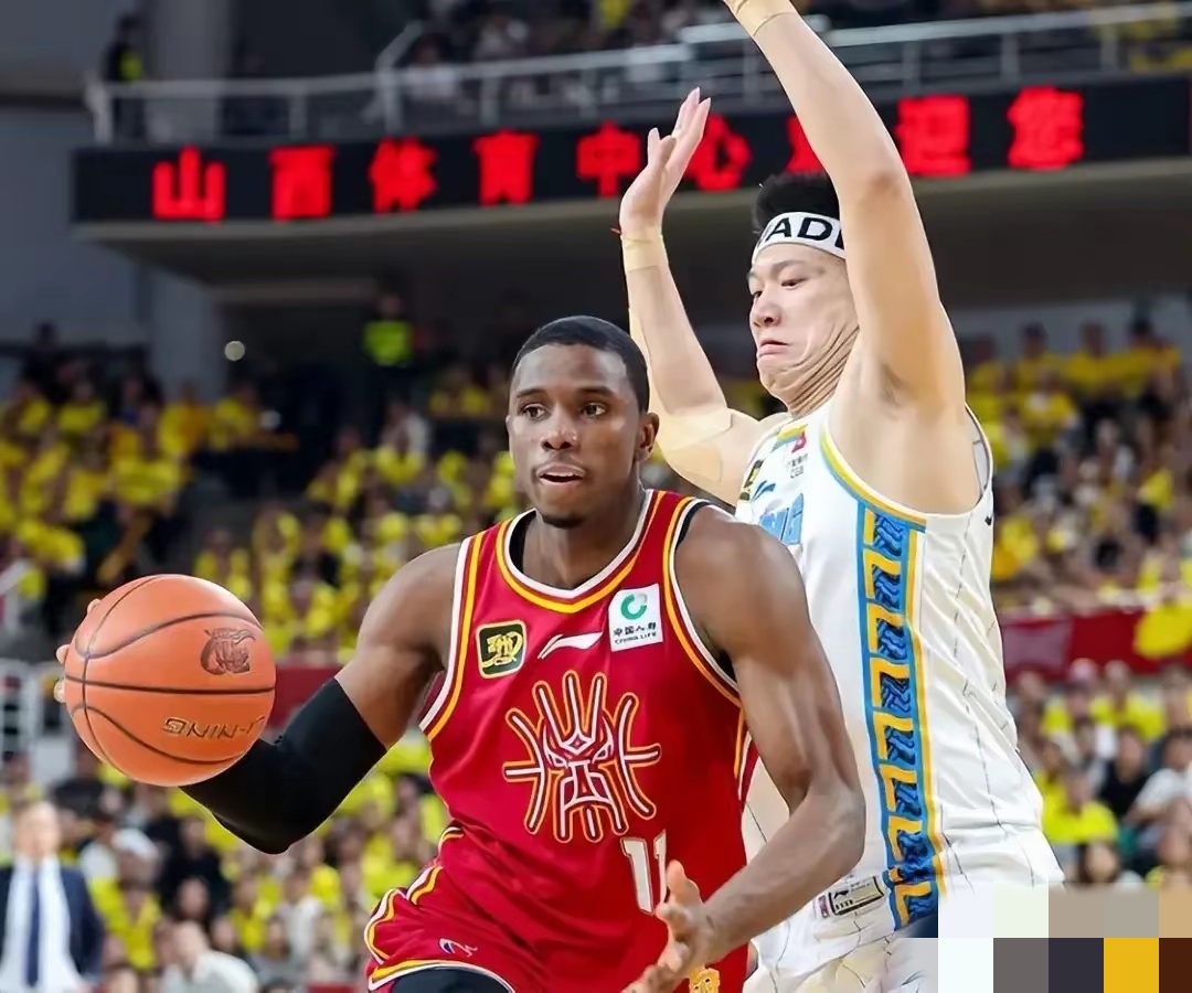 山西队逆转北京队，布克状态火热