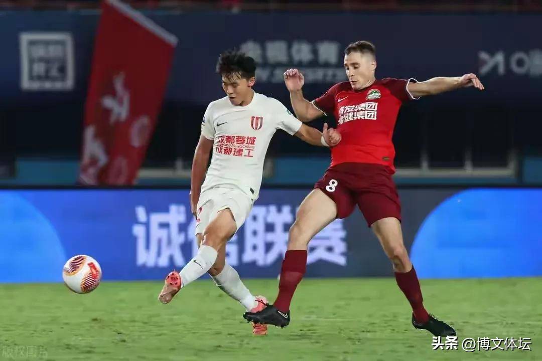 广州恒大客场战胜河南建业，保持不败记录