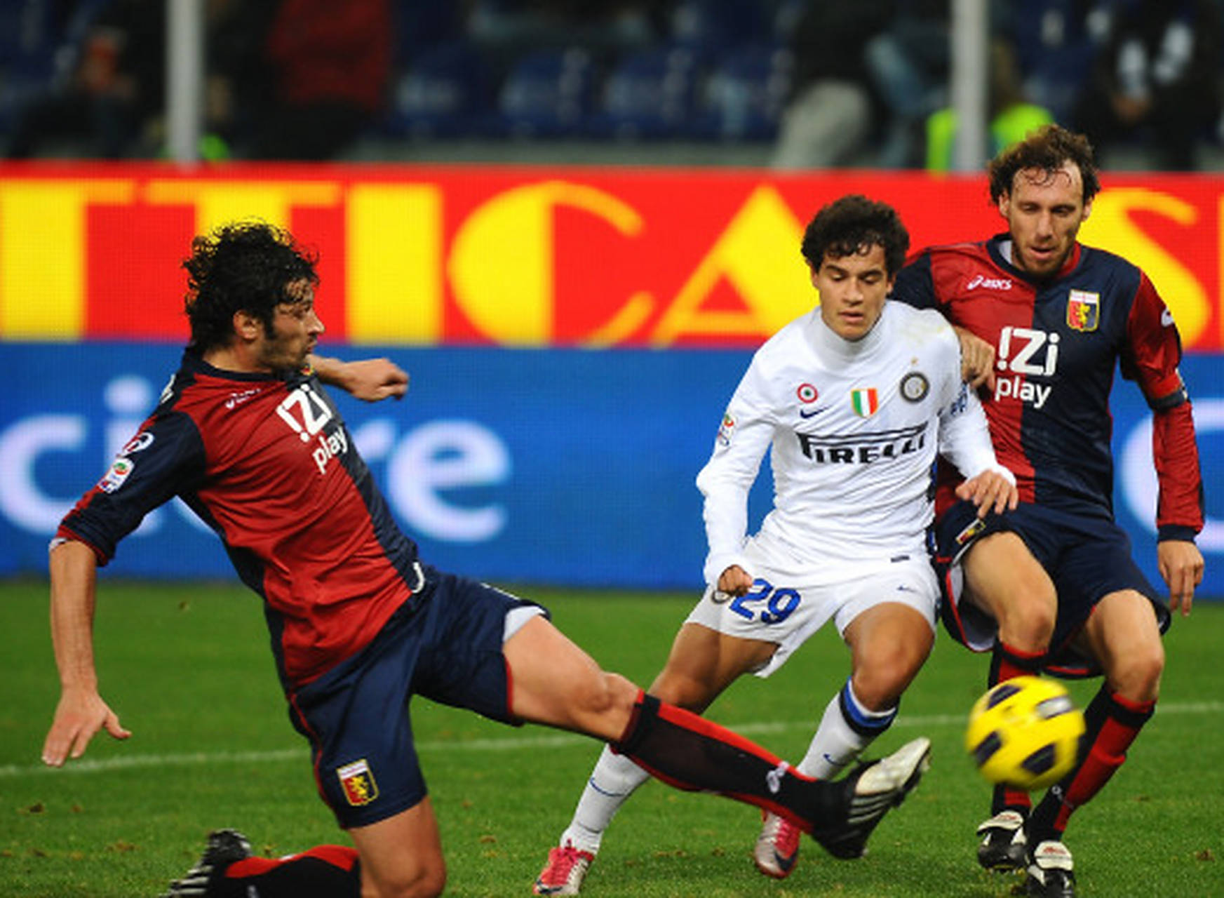 热那亚：防守出色，击败强敌