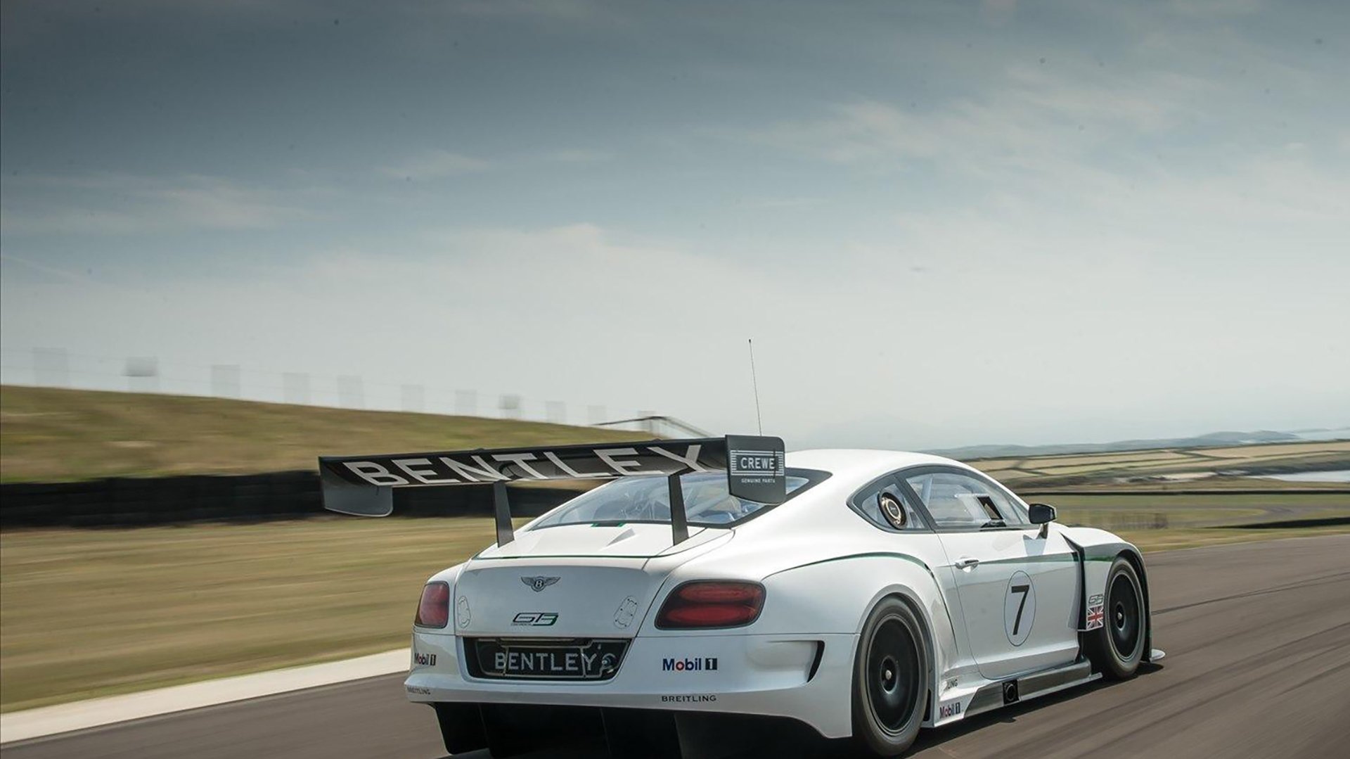 阿森纳的钢铁防线，一场友谊赛教会南美风暴的硬核课堂