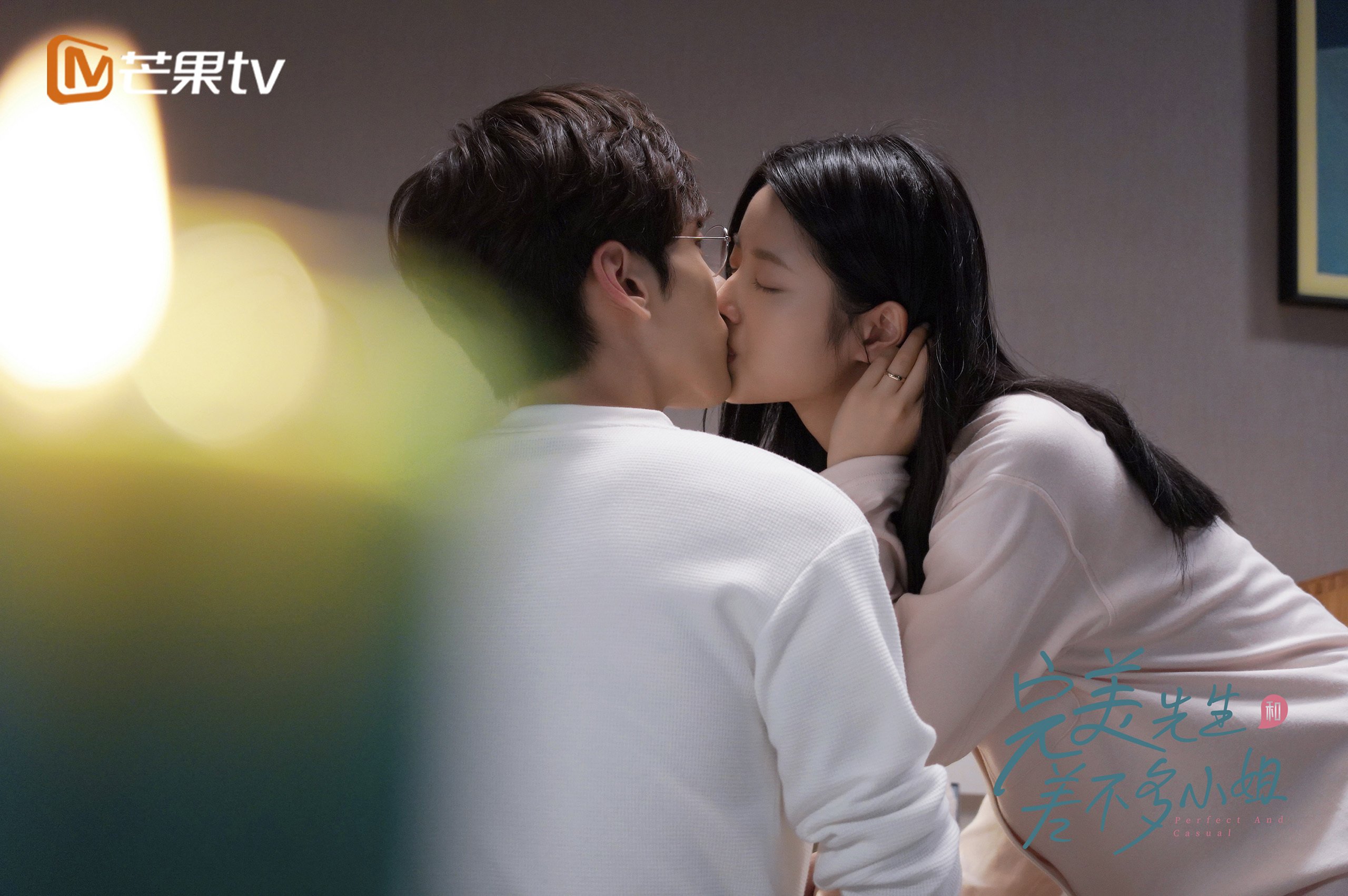 篮球唯一性的两片拼图，当凯尔特人单节统治与约基奇西甲德比同日上演